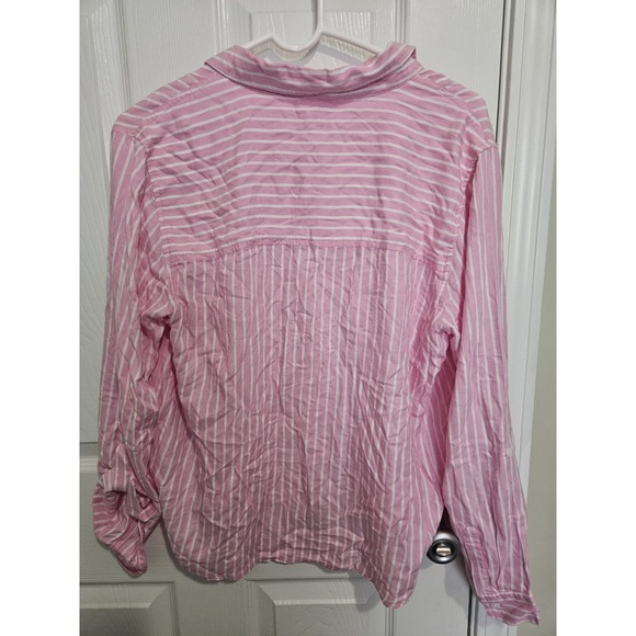 NWT  Beach Lunch Lounge Fallon Crop Button-Up Shirt in a pink and white Large - Picture 3 of 3